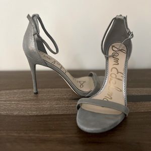 Sam Elderman sandal in dark pewter. Womans 9.5